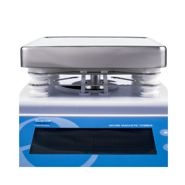 Agitador con placa de calentamiento digital. Modelo SM300. Marca: Science Med