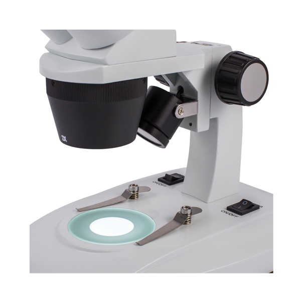 Microscopio estereoscópico binocular. Modelo VE-S1. Marca: velab