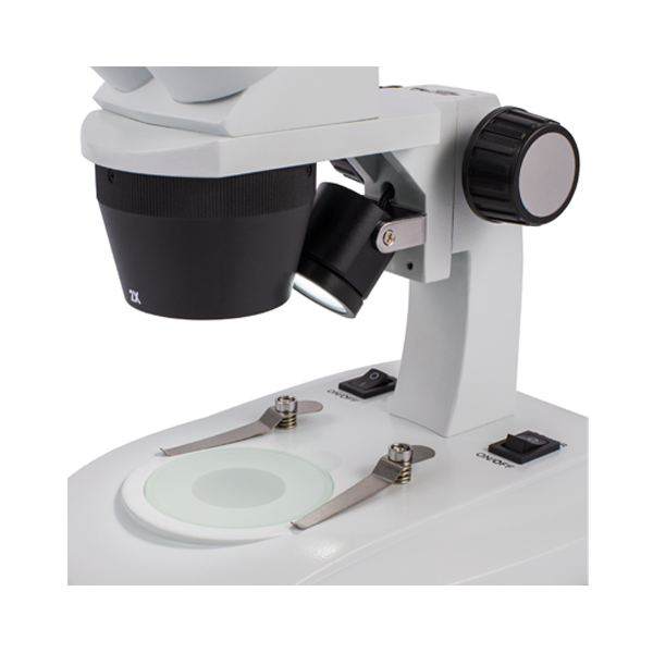 Microscopio estereoscópico binocular. Modelo VE-S1. Marca: velab
